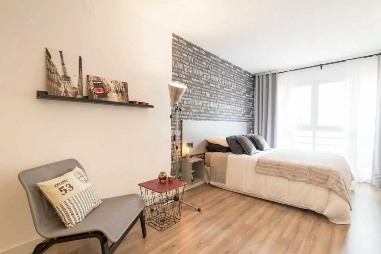 Malaga Beach Apartment 0*,  Spagna